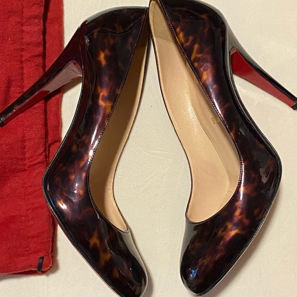 Christian Louboutin Shoes - Loubatin patent heels